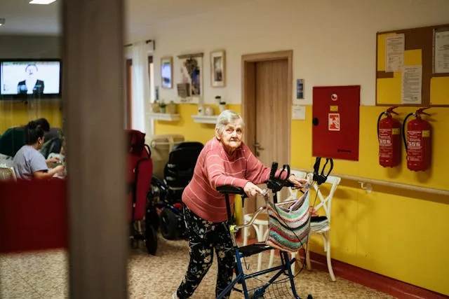Top 5 Benefits of Choosing Assisted Living Top 5 Benefits of Choosing Assisted Living